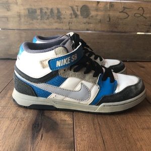 Nike Mogan Mid Jr Blue/White Kids Sz 2Y